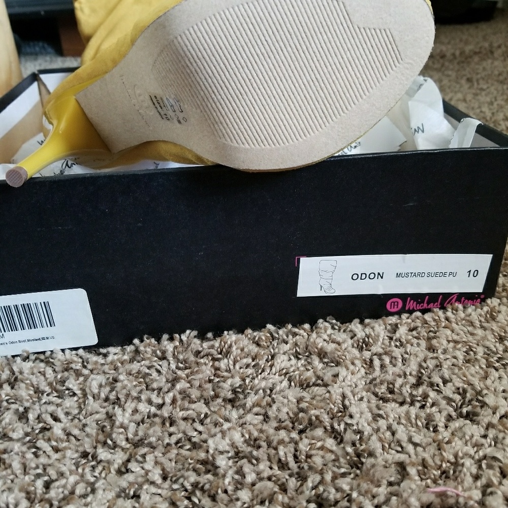 Woman's boots